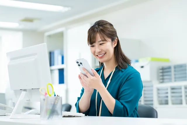 スマホから予約するイメージ